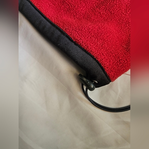 Mickey & Co Womens Red Emblem Pullover Long Sleeve Fuzzy Jacket Size Medium - Picture 10 of 13